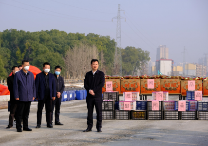 市委常委、副市長(zhǎng)肖云走訪慰問丹霞路項(xiàng)目一線工人