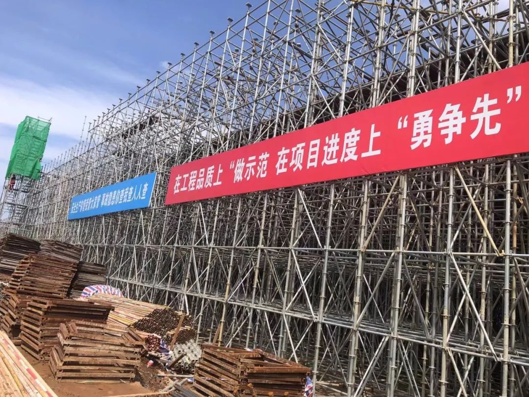 黨委書記、董事長(zhǎng)涂建平赴南外環(huán)高速項(xiàng)目察看疫情防控工作及施工進(jìn)度