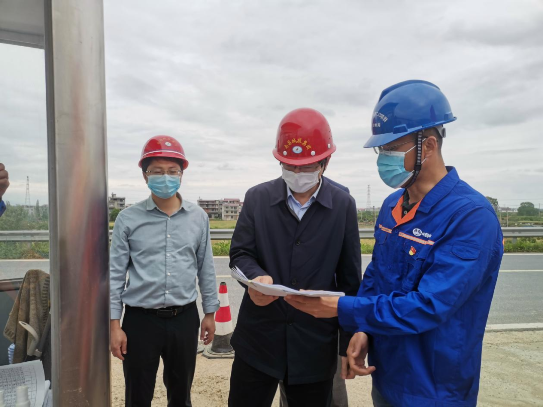 集團黨委委員、紀委書記何志敏赴西二環(huán)高速項目檢查疫情防控工作